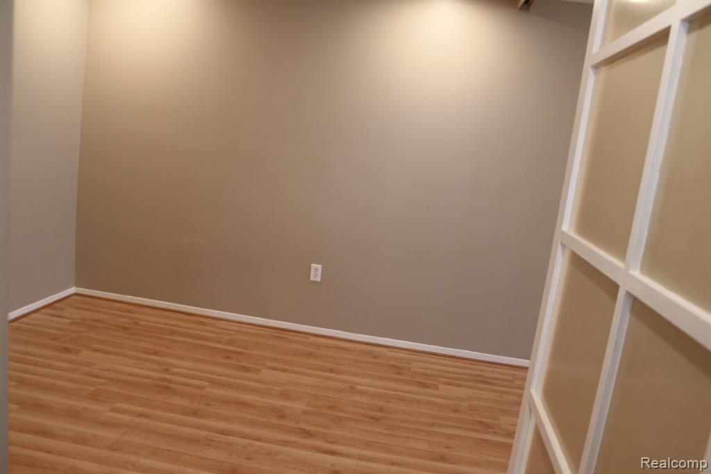 922 CHESTNUT HILL Drive, Auburn Hills, MI 48326 — Photo 19
