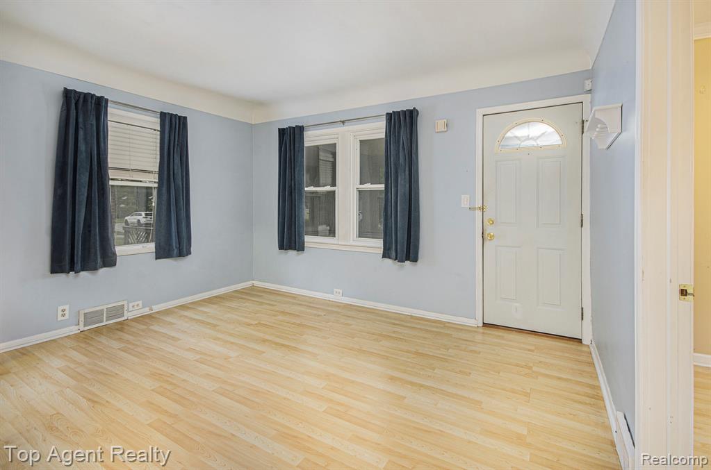 525 Marlin Avenue, Royal Oak, MI 48067 — Photo 6