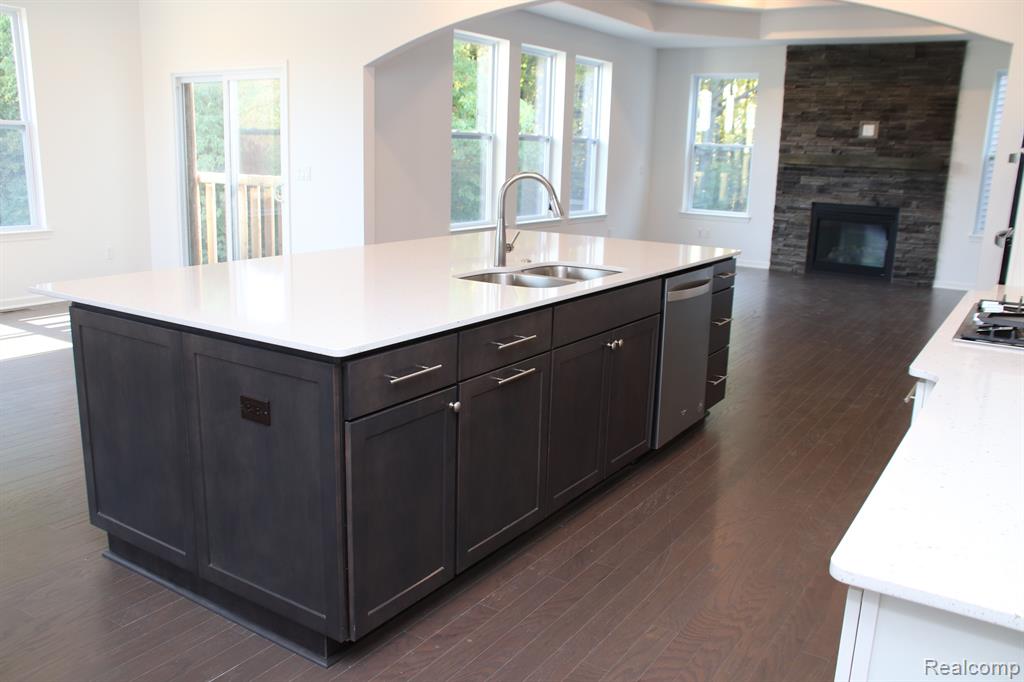 7296 Evergreen Trail, Almont, MI, 48003