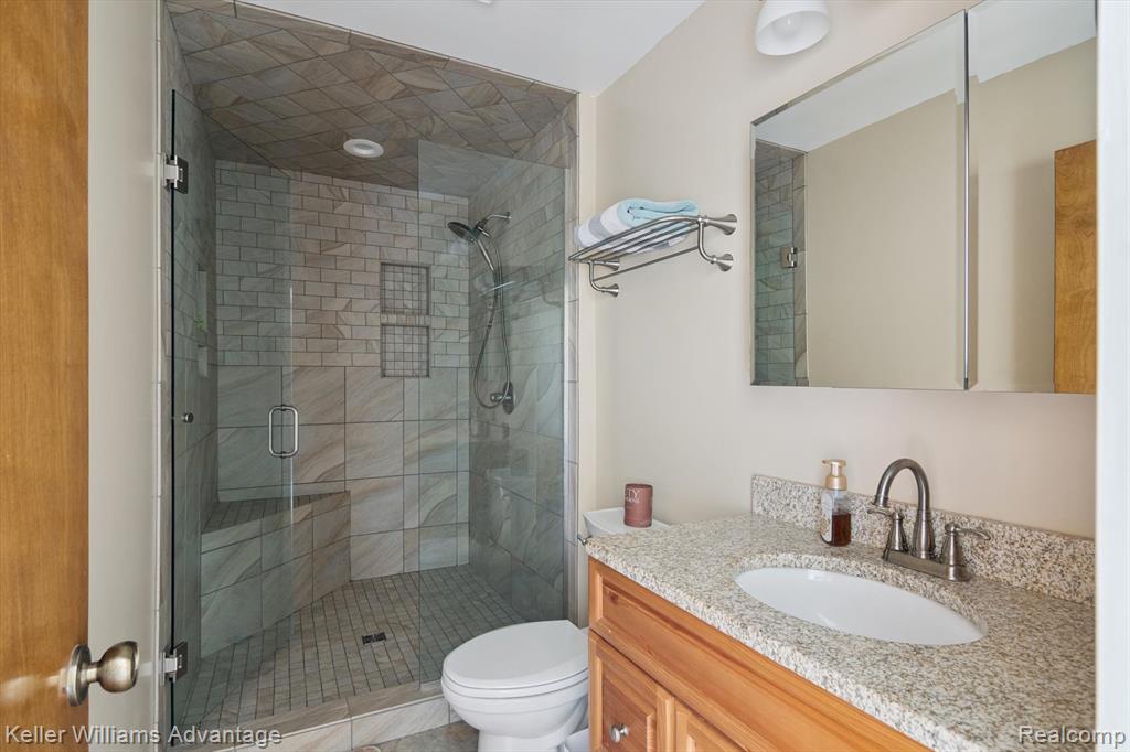245 Lyn Brook Drive, Coldwater, MI 49036 — Photo 20