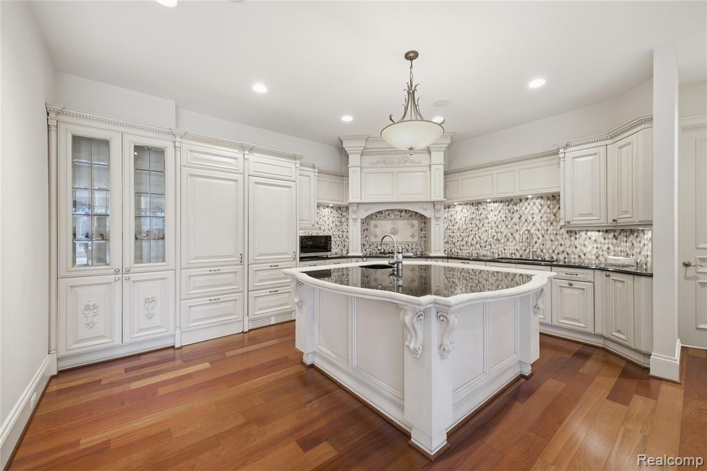 5230 Clarendon Crest Street, Bloomfield Hills, MI 48302 — Photo 38