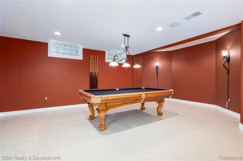 9054 Green Hickory Lane, Fenton, MI 48430 — Photo 48