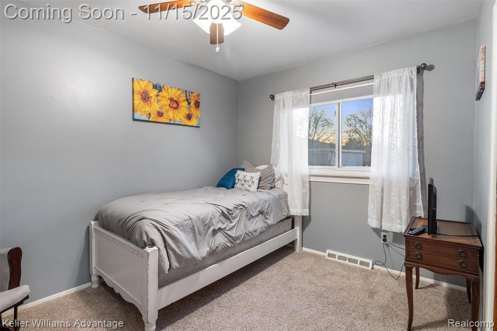 9243 Knolson Street, Livonia, MI 48150 — Photo 14