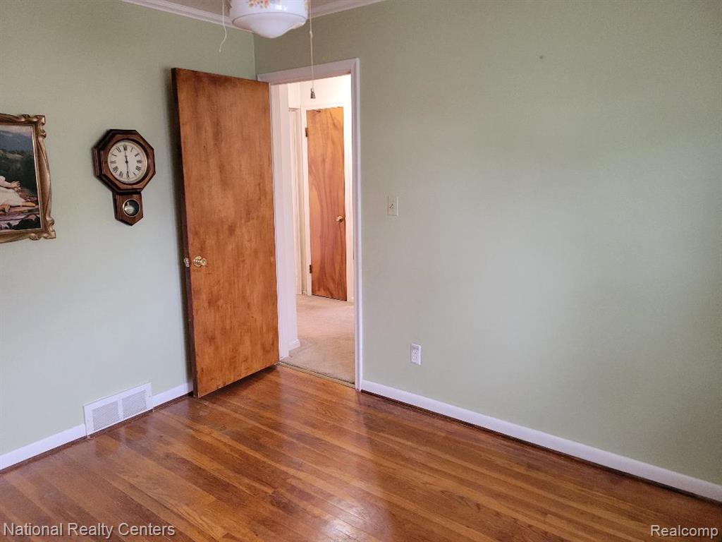 8789 Donna Street, Westland, MI — Photo 16