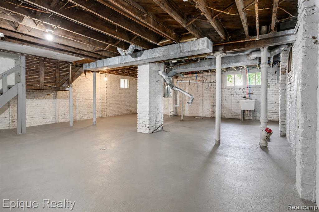 5045 Fairview Street, Detroit, MI 48213 — Photo 28
