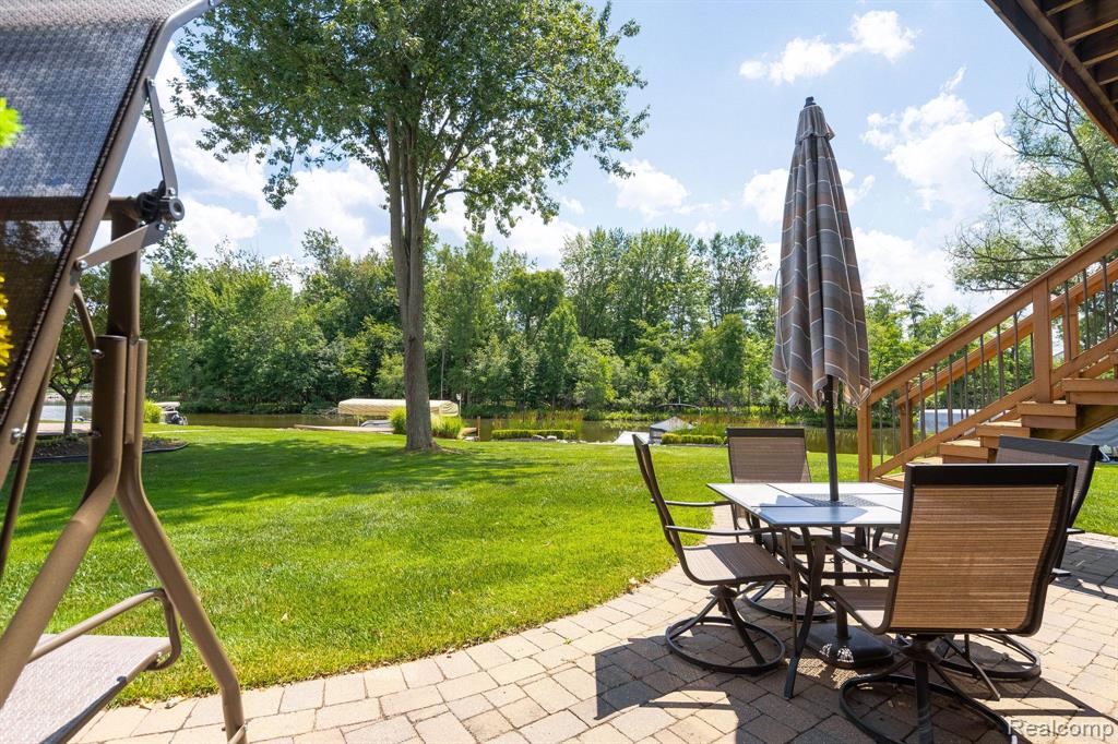 4425 ISLAND VIEW Drive, Waterford, MI 48328 — Photo 65