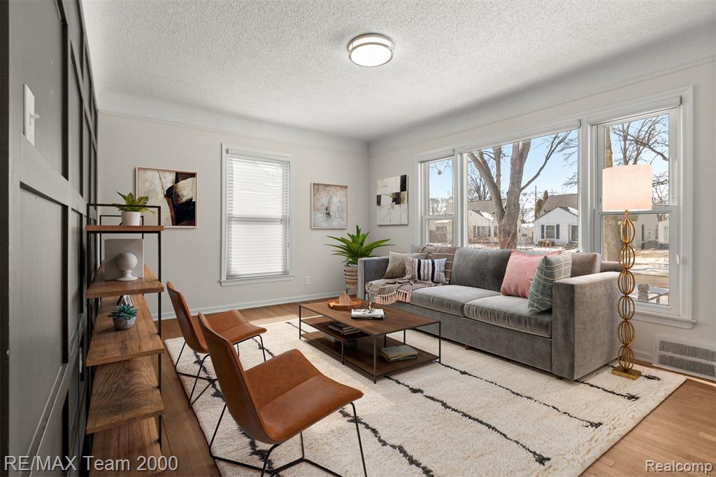 2076 Thomas Avenue, Berkley, MI 48072 — Photo 12
