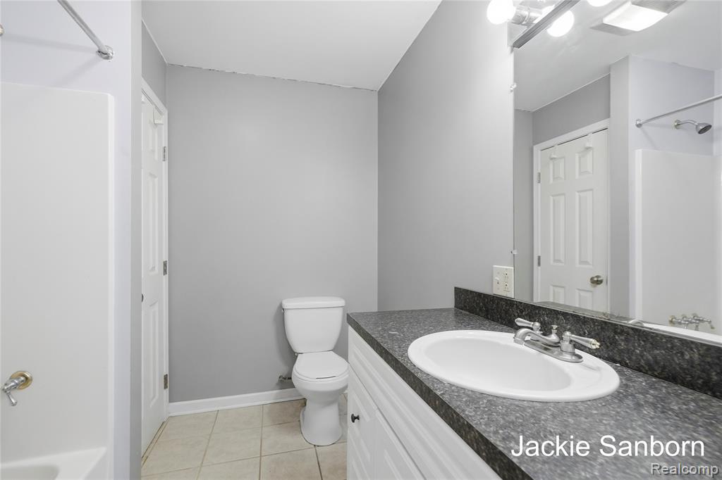 7069 N Moe Road, Middleville, MI 49333 — Photo 11