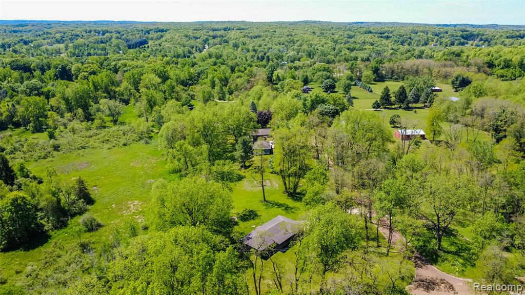 2875 Auten Road, Ortonville, MI 48462 — Photo 43