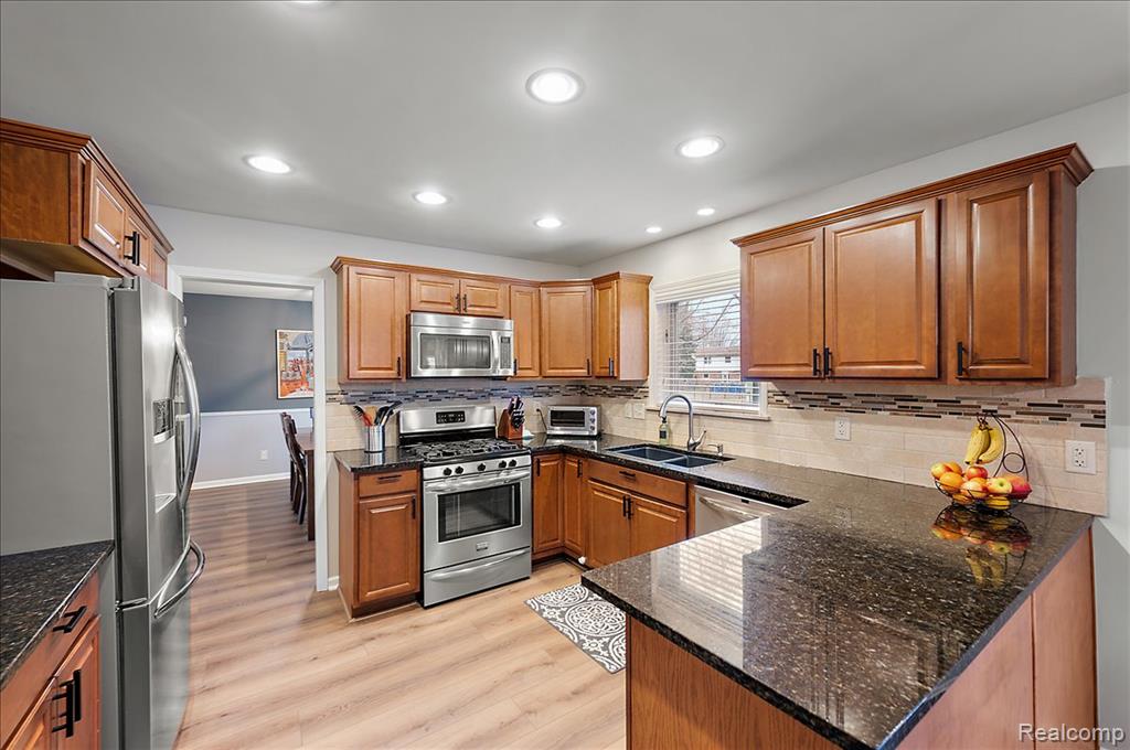 39728 Bonnie Court, Clinton Twp, MI 48038 — Photo 11