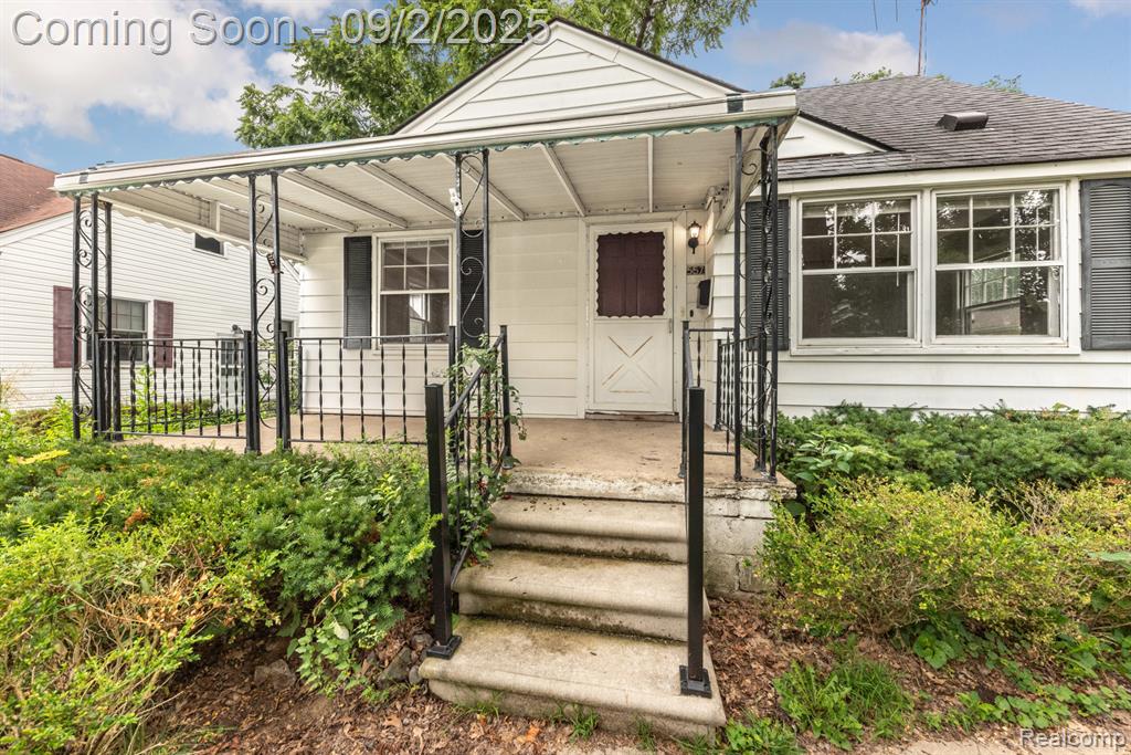 557 N Harvey Street, Plymouth, MI 48170 — Photo 4