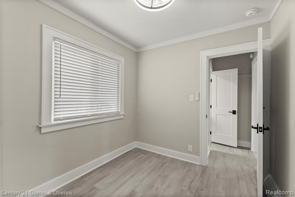 960 White Avenue, Lincoln Park, MI 48146 — Photo 15
