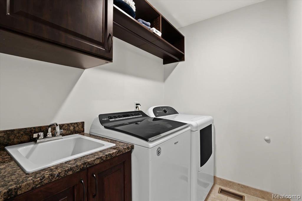 50591 ELMWOOD, Plymouth, MI 48170 — Photo 37