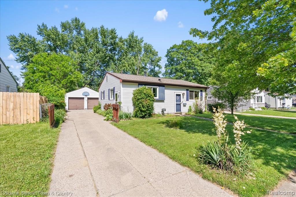 4820 Burchfield Avenue, Lansing, MI 48910 — Photo 2
