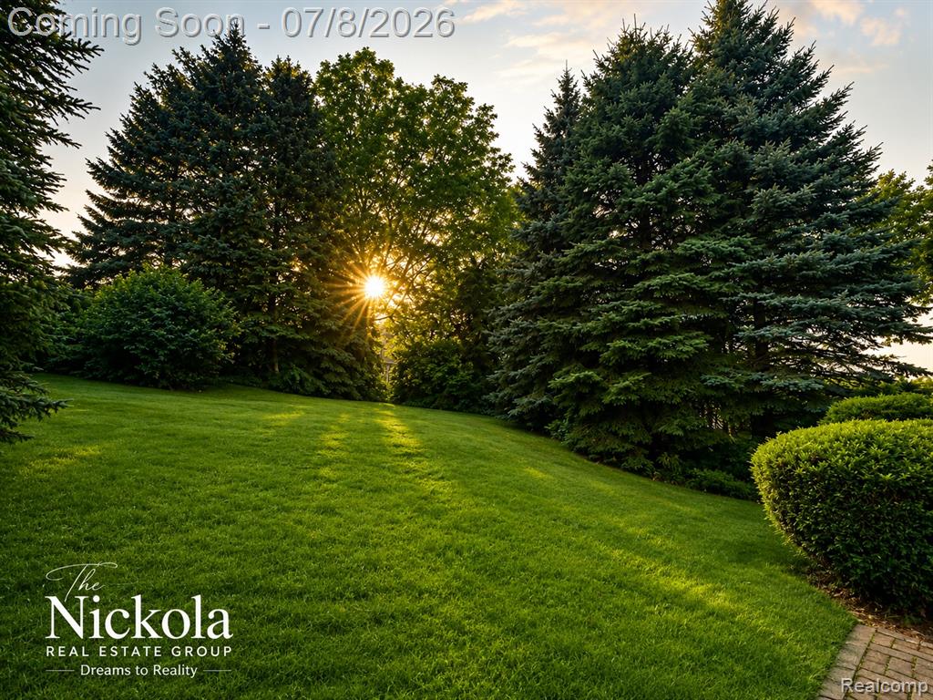 414 WHITNEY Drive, Rochester Hills, MI 48307 — Photo 3