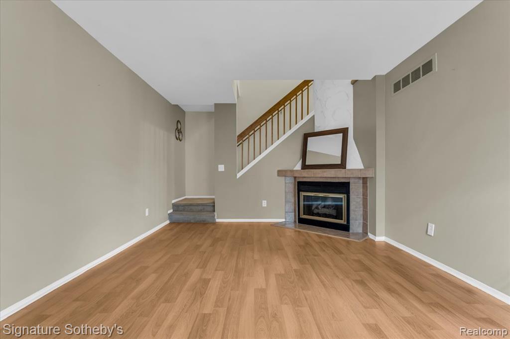 22331 Peachtree, Novi, MI — Photo 4