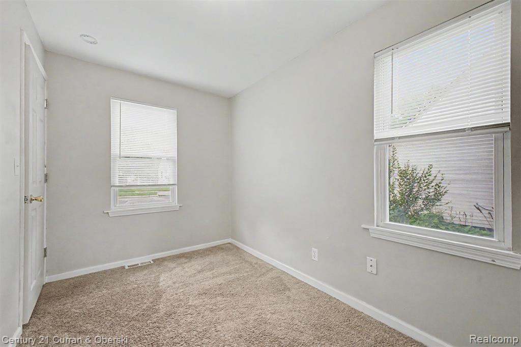 5160 Hazel Street, Dearborn Heights, MI 48125 — Photo 11