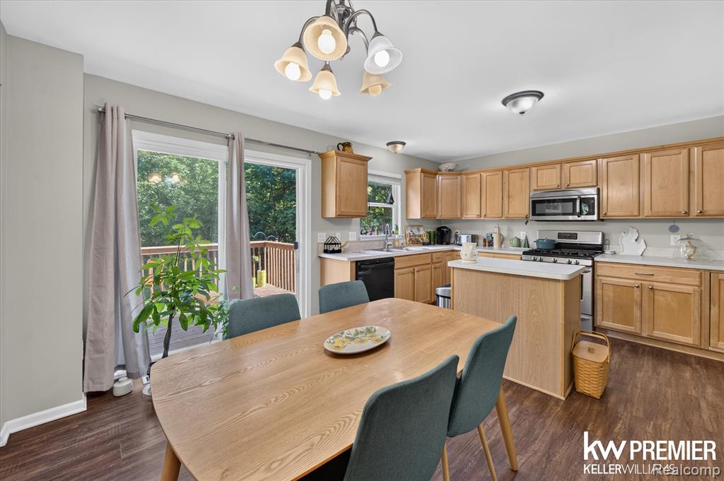 551 Indian Oaks Drive, Howell, MI 48843 — Photo 5