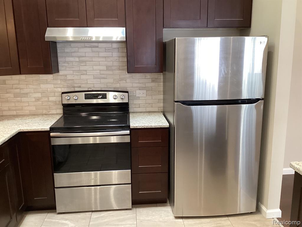 31180 COUNTRY Way, 20, Farmington Hills, MI 48331 — Photo 13