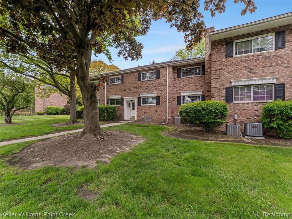685 E Fox Hills Drive, 67, Bloomfield Hills, MI 48304 — Photo 27