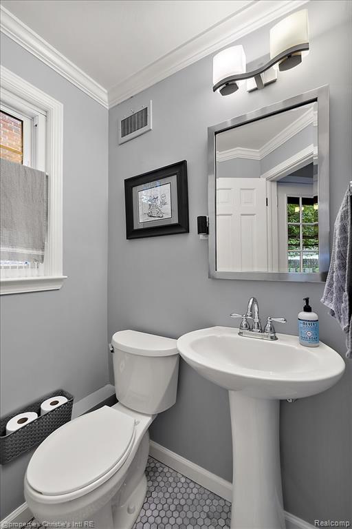 45 Cranford Lane, Grosse Pointe, MI 48230 — Photo 17