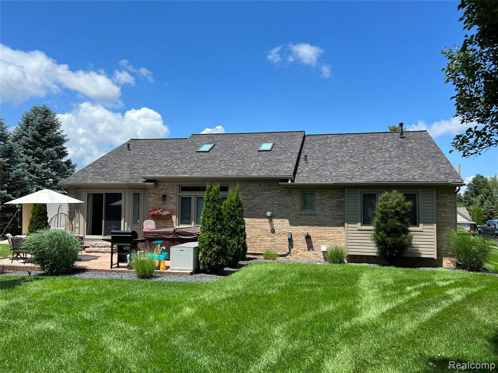 9095 Rotondo Drive, Howell, MI 48855 — Photo 2
