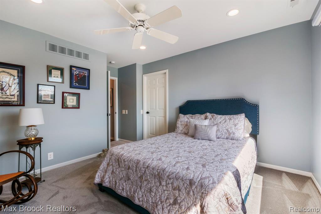 3828 PINE LAKE KNOLL Drive, West Bloomfield, MI 48324 — Photo 50