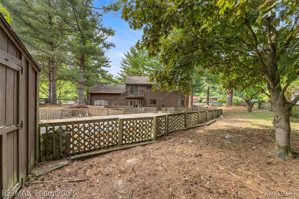 5445 Pine View Drive, Ypsilanti, MI 48197 — Photo 32