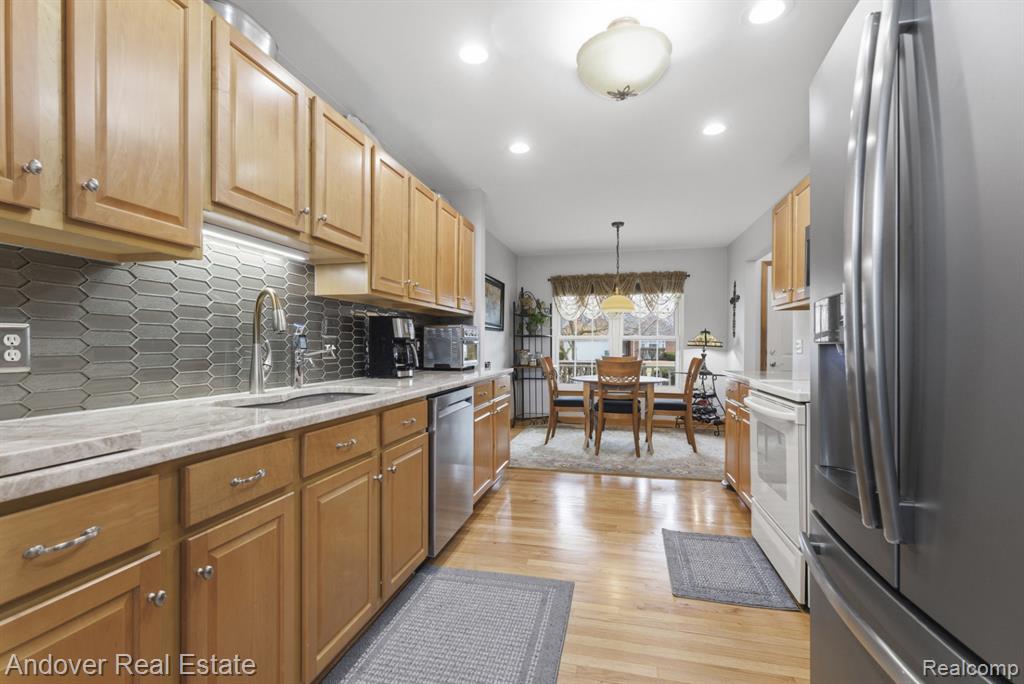 23714 N Park Drive, New Boston, MI 48164 — Photo 7