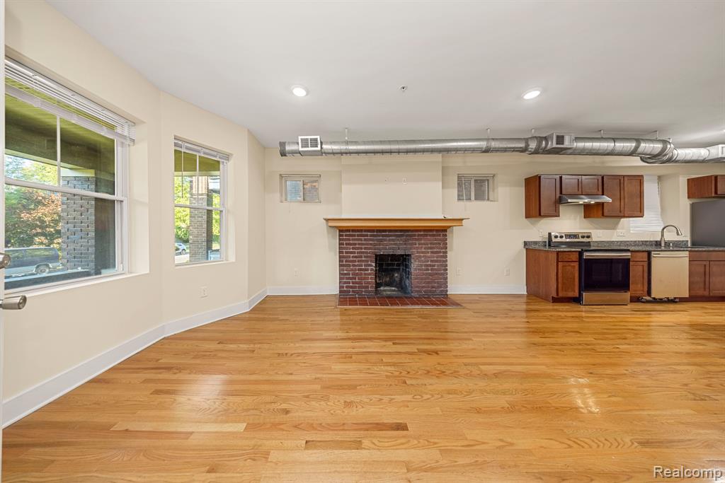 524 E Kirby Street, Detroit, MI 48202 — Photo 2