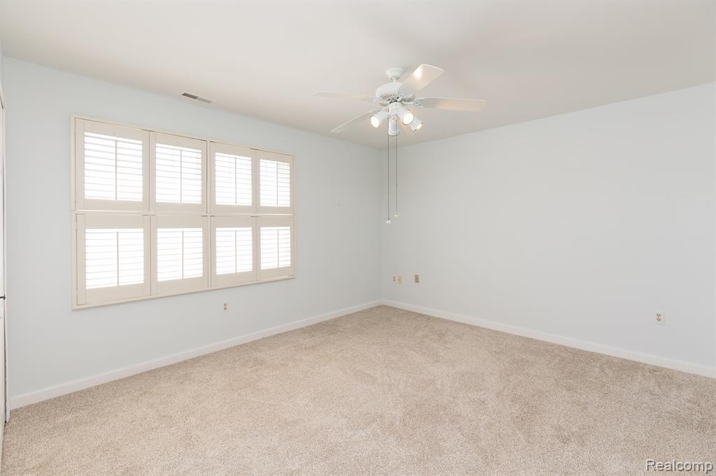8187 GRAYS Drive, B3, Grosse Ile, MI 48138 — Photo 12