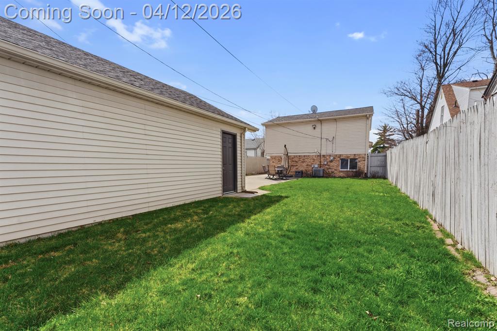 14771 Poplar Street, Southgate, MI 48195 — Photo 24