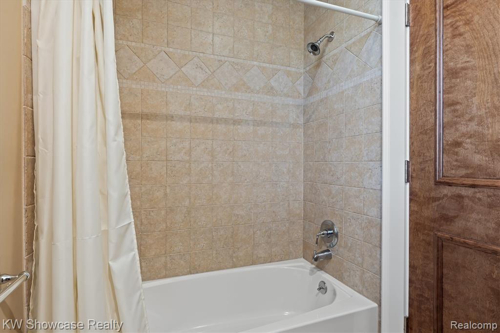4334 Terra Ridge Drive, Milford, MI 48381 — Photo 54