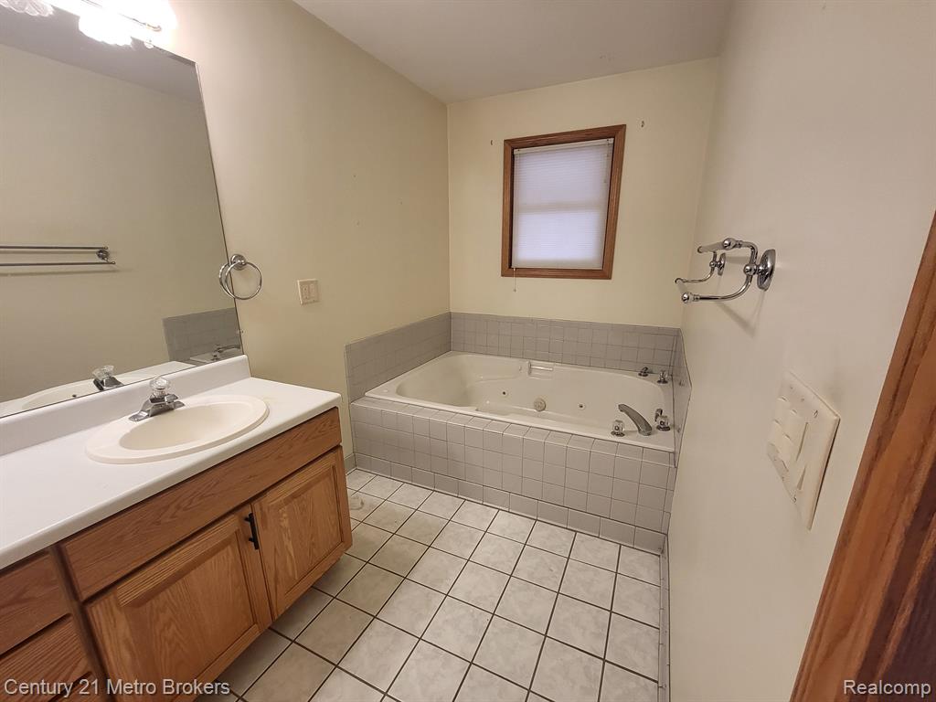 5180 Piersonville Road, Columbiaville, MI 48421 — Photo 6