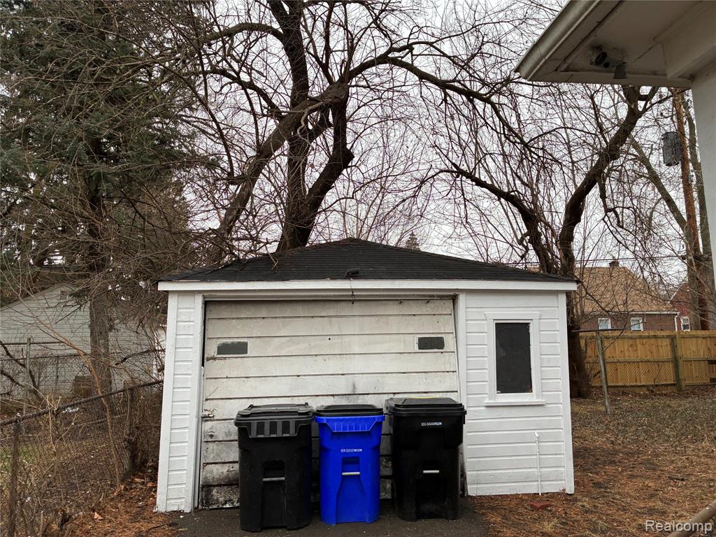19352 Evergreen Road, Detroit, MI 48219 — Photo 9