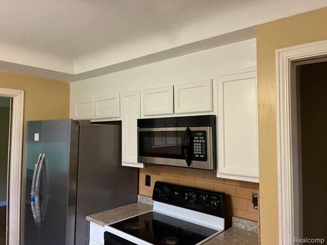 6766 Parkway Circle, Dearborn Heights, MI 48127 — Photo 8