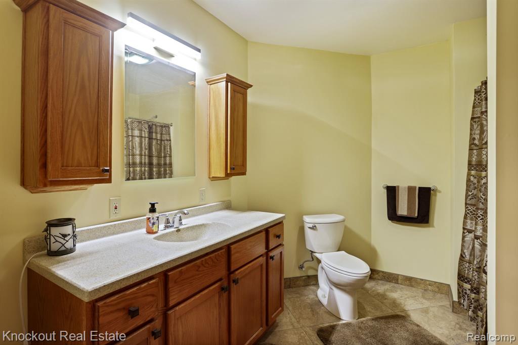 10205 Bradley Road, Frankenmuth, MI 48734 — Photo 41