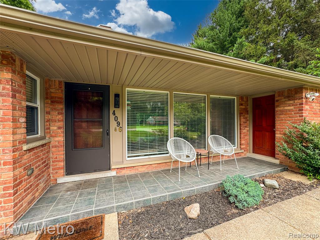 4096 CHESTNUT HILL Drive, Troy, MI 48098 — Photo 5