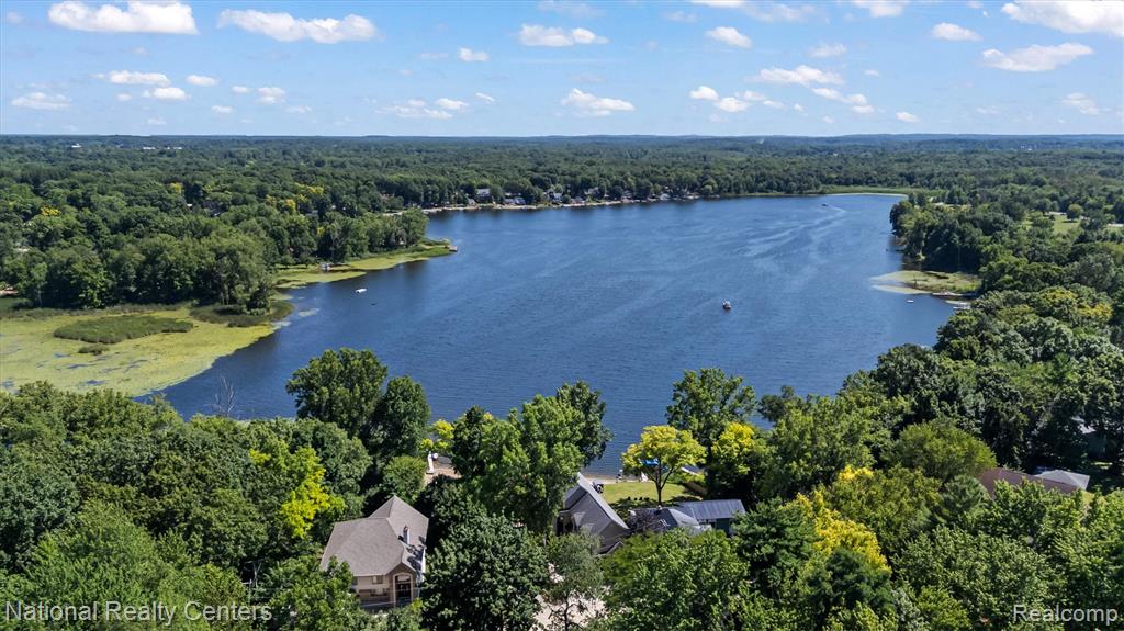 5619 Lakeview Boulevard, Goodrich Vlg, MI — Photo 53