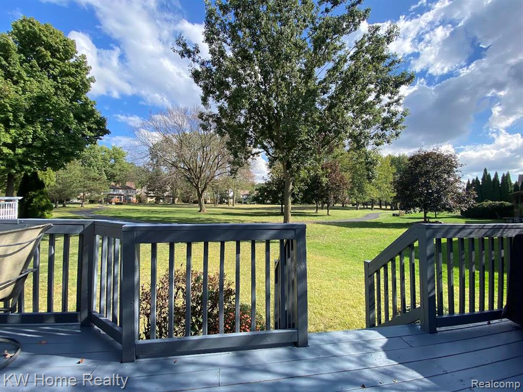 39605 Dorchester Circle, Canton, MI 48188 — Photo 33