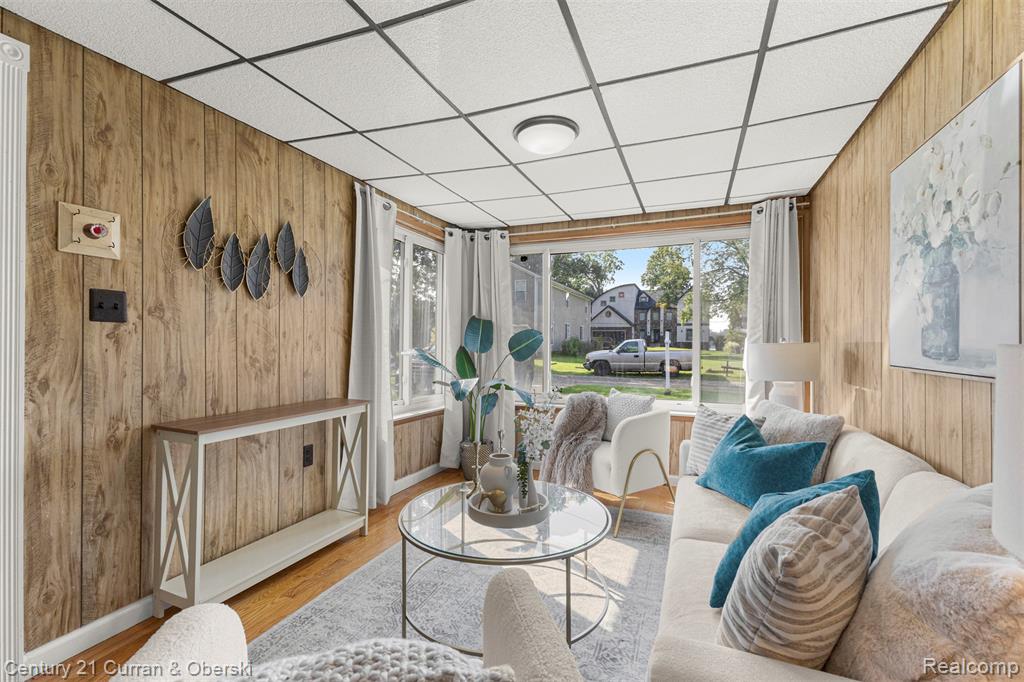 4900 Lakeview Avenue, West Bloomfield, MI 48324 — Photo 4