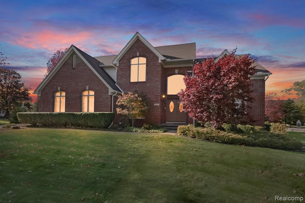 6573 Tree Knoll Drive, Troy, MI 48098 — front exterior