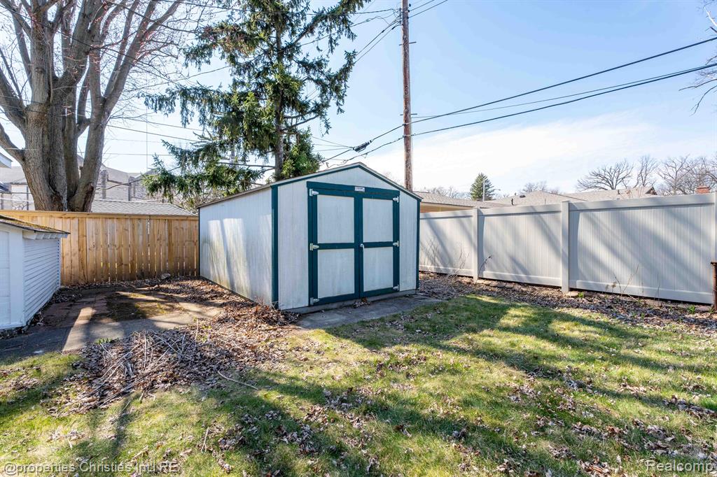 418 S Maple Avenue, Royal Oak, MI 48067 — Photo 34