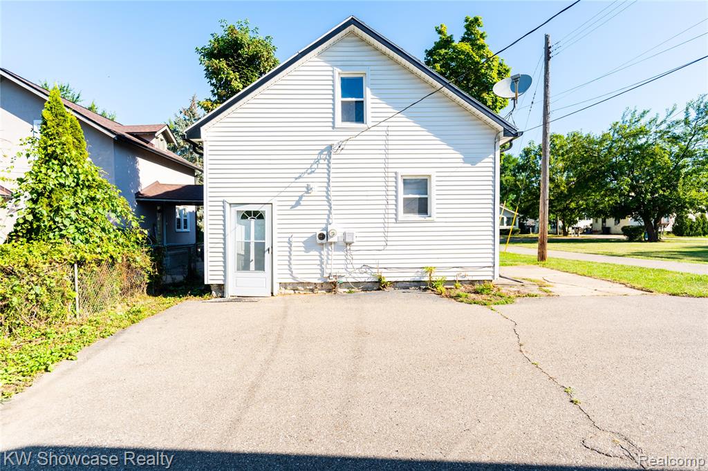 3033 Cass Lake Avenue, Keego Harbor, MI 48320 — Photo 28