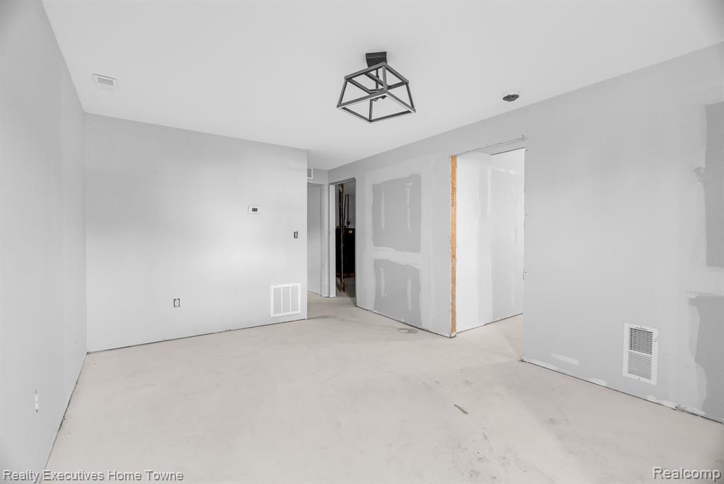 415 Hilton Road, Ferndale, MI 48220 — Photo 62