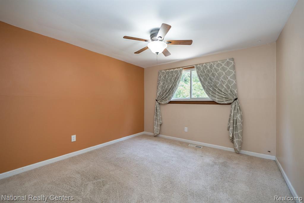 8308 Orhan Street, Canton, MI 48187 — Photo 15