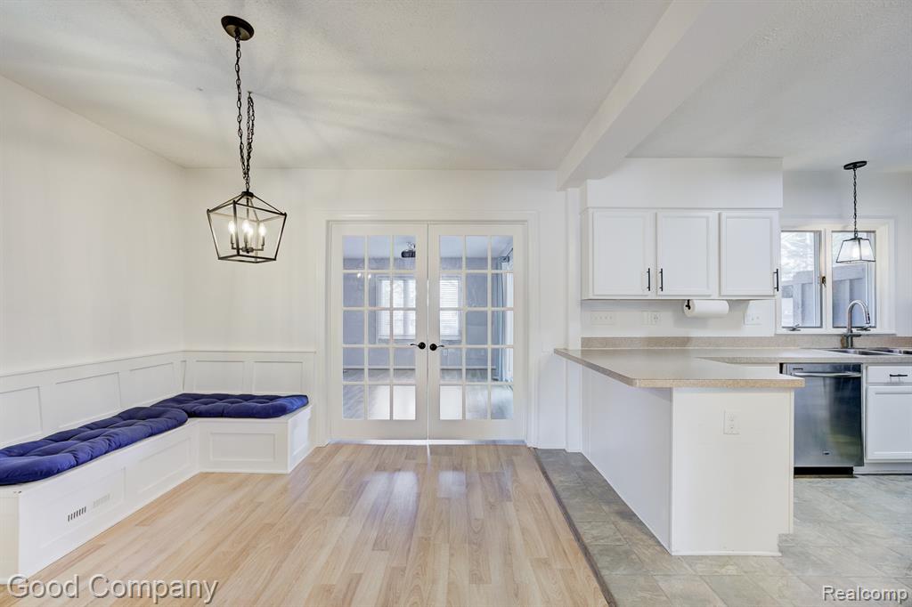 934 Lockwood Road, Royal Oak, MI 48067 — Photo 19