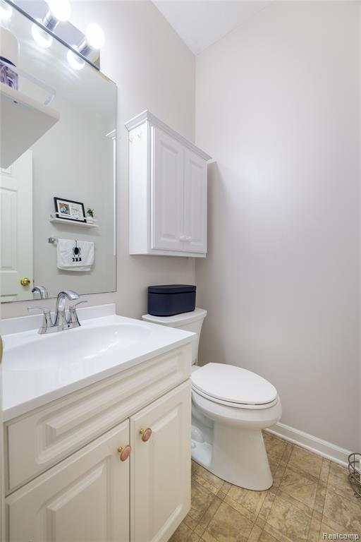 5300 Torrington Drive, 4, Monroe, MI 48161 — Photo 13