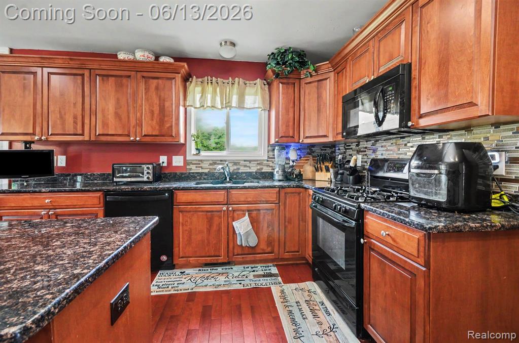 26820 Alderman Court, Harrison Township, MI — Photo 18