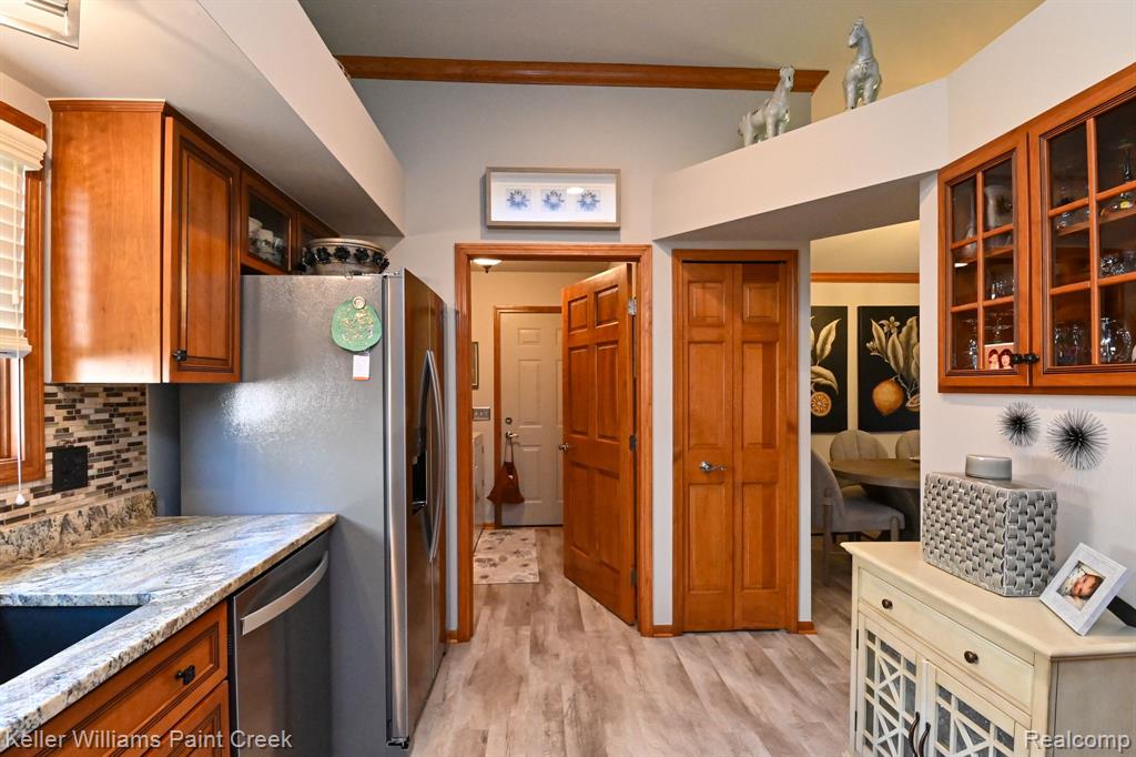 4442 WISTERIA Court, Warren, MI 48092 — Photo 13